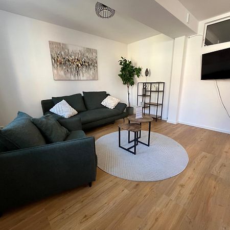 Traumhafte Business & Relax Wohnung Direkt Im Stadtkern Oettingens By Elation Homes Oettingen in Bayern Extérieur photo