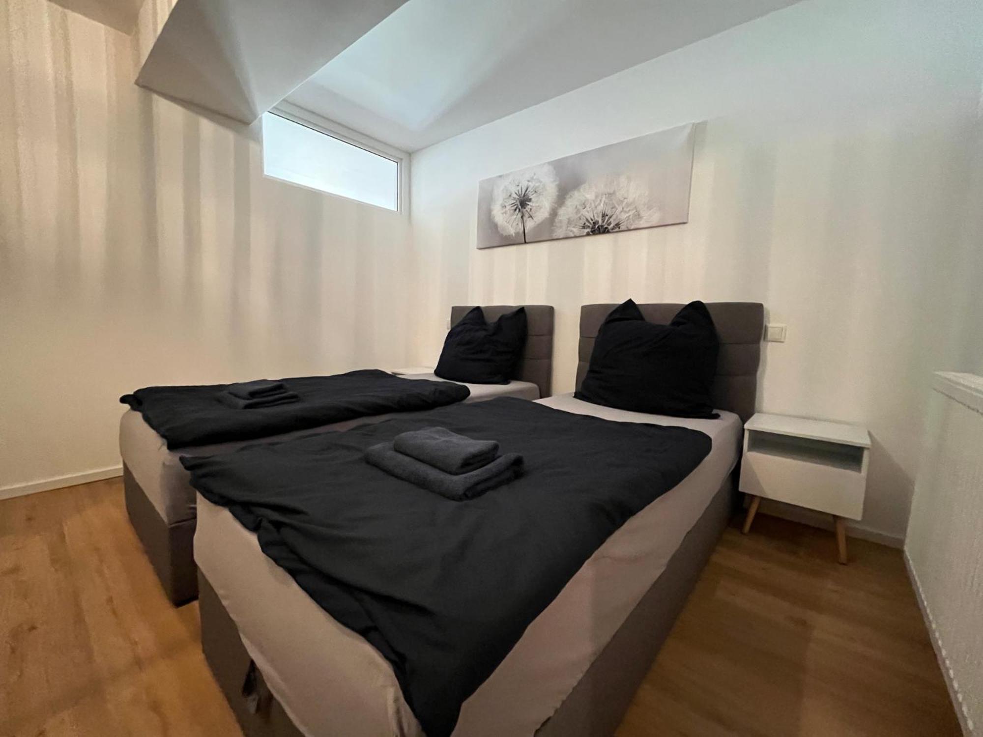 Traumhafte Business & Relax Wohnung Direkt Im Stadtkern Oettingens By Elation Homes Oettingen in Bayern Extérieur photo