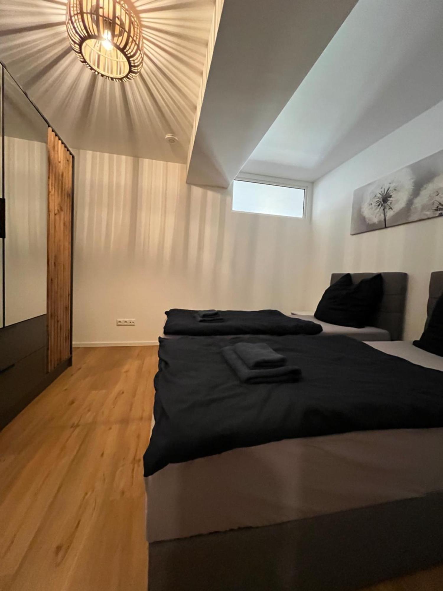 Traumhafte Business & Relax Wohnung Direkt Im Stadtkern Oettingens By Elation Homes Oettingen in Bayern Extérieur photo