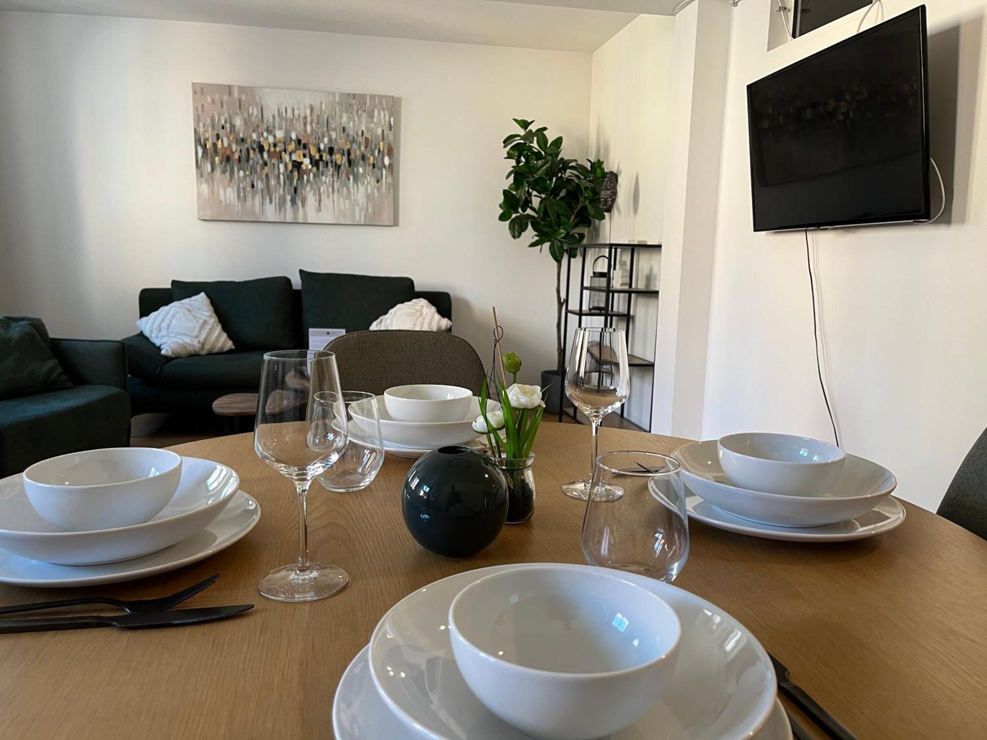 Traumhafte Business & Relax Wohnung Direkt Im Stadtkern Oettingens By Elation Homes Oettingen in Bayern Extérieur photo